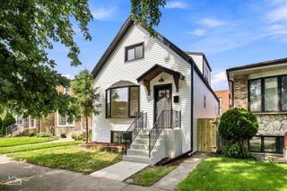 5722 W Grover Street, Chicago, IL 60630