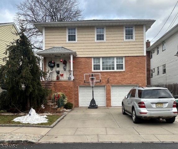 13 Queen Ct 2, Hillside Twp., NJ 07205