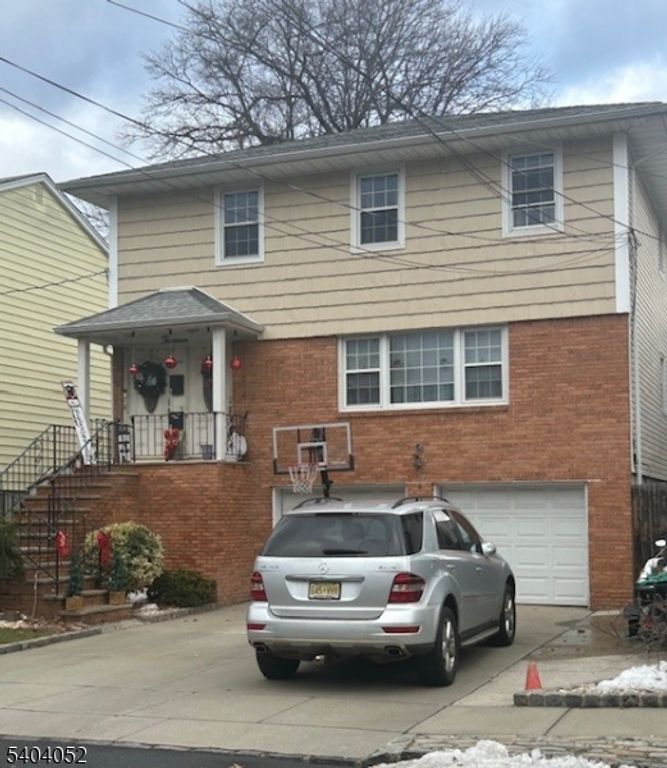 13 Queen Ct 2, Hillside Twp., NJ 07205