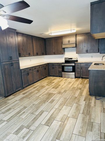 12335 Shepherd, Atascosa, TX 78002