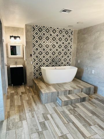 12335 Shepherd, Atascosa, TX 78002