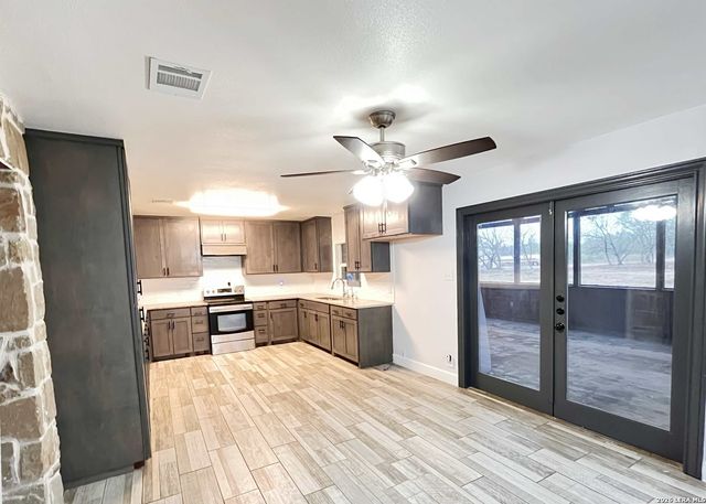 12335 Shepherd, Atascosa, TX 78002