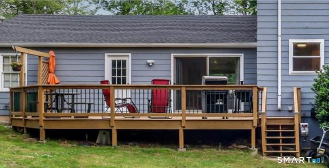 8 White Pine Drive, Brookfield, CT 06804