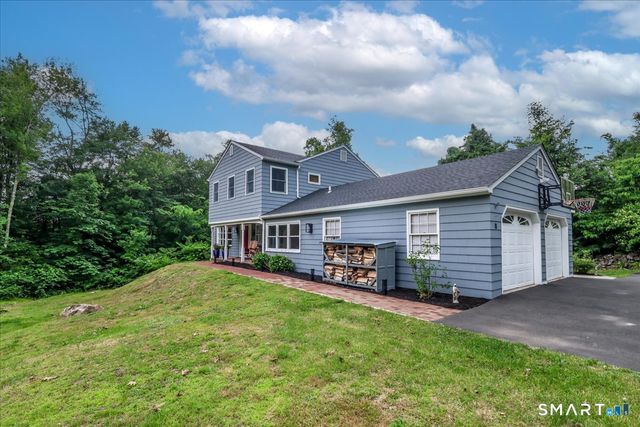 8 White Pine Drive, Brookfield, CT 06804