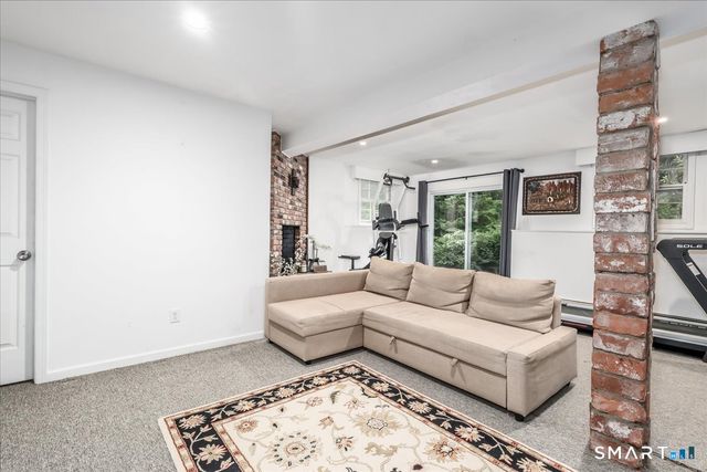 8 White Pine Drive, Brookfield, CT 06804