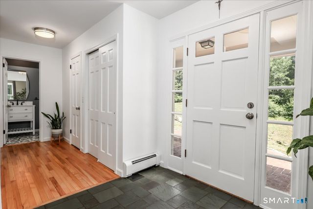 8 White Pine Drive, Brookfield, CT 06804