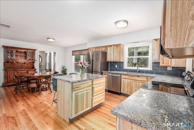 8 White Pine Drive, Brookfield, CT 06804
