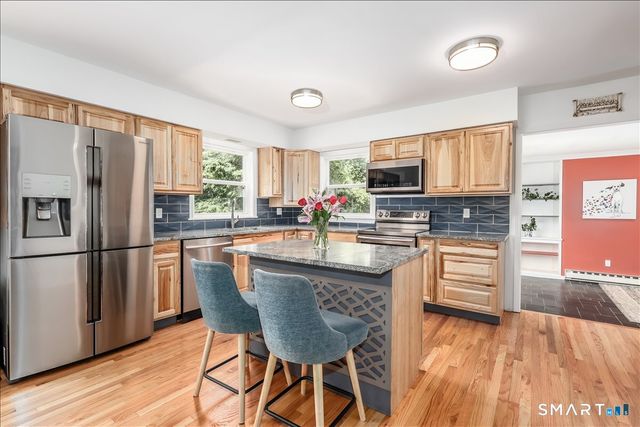8 White Pine Drive, Brookfield, CT 06804