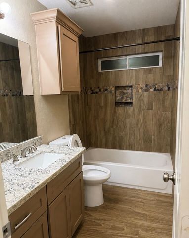 107 N 3rd Street, South Houston, TX 77587
