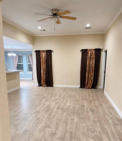 107 N 3rd Street, South Houston, TX 77587