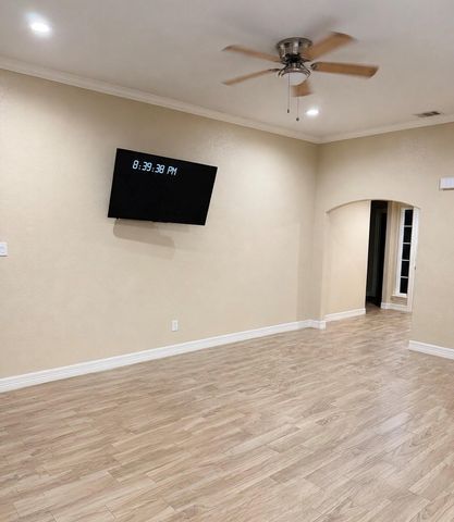107 N 3rd Street, South Houston, TX 77587