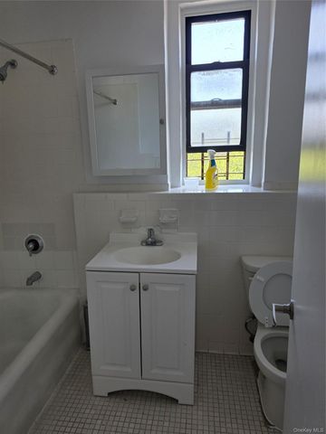 855 E 178th Street 18D, Bronx, NY 10460
