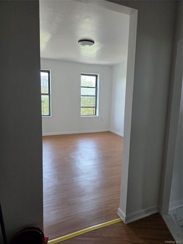 855 E 178th Street 18D, Bronx, NY 10460
