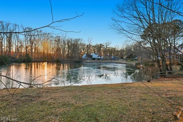 332 Lenore TRL, Chesapeake, VA 23320