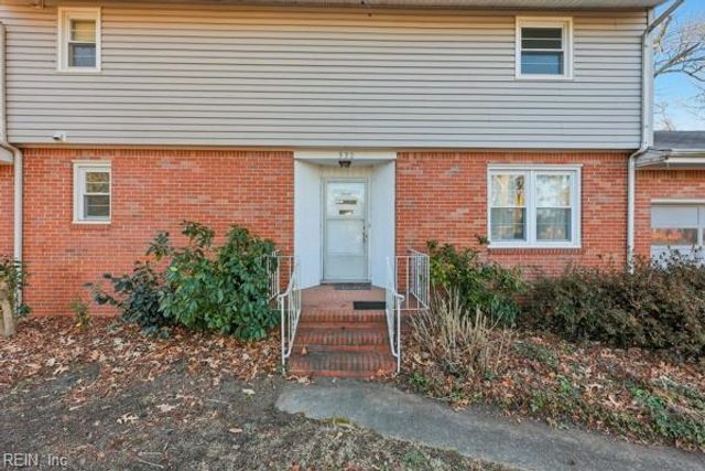 332 Lenore TRL, Chesapeake, VA 23320