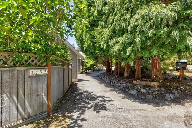 1757 Maple Street, Port Townsend, WA 98368