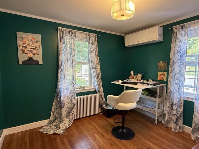 36 Risley Rd 36, Brookline, MA 02467