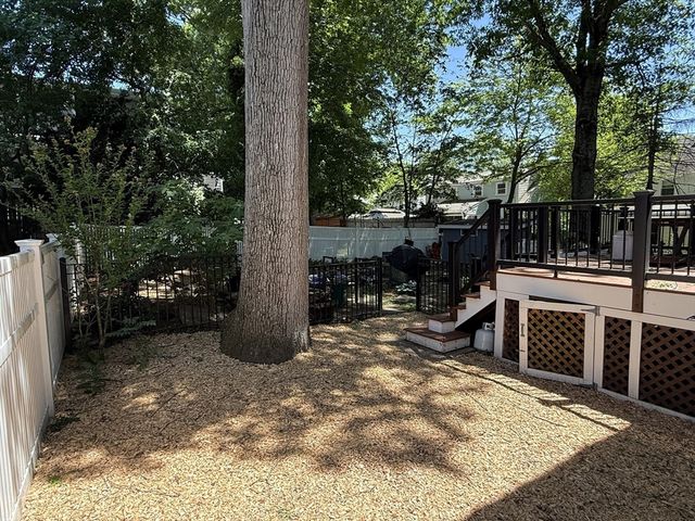 36 Risley Rd 36, Brookline, MA 02467
