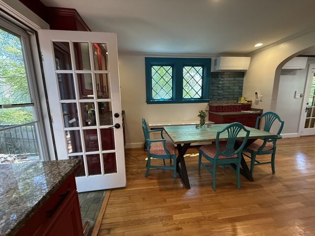 36 Risley Rd 36, Brookline, MA 02467