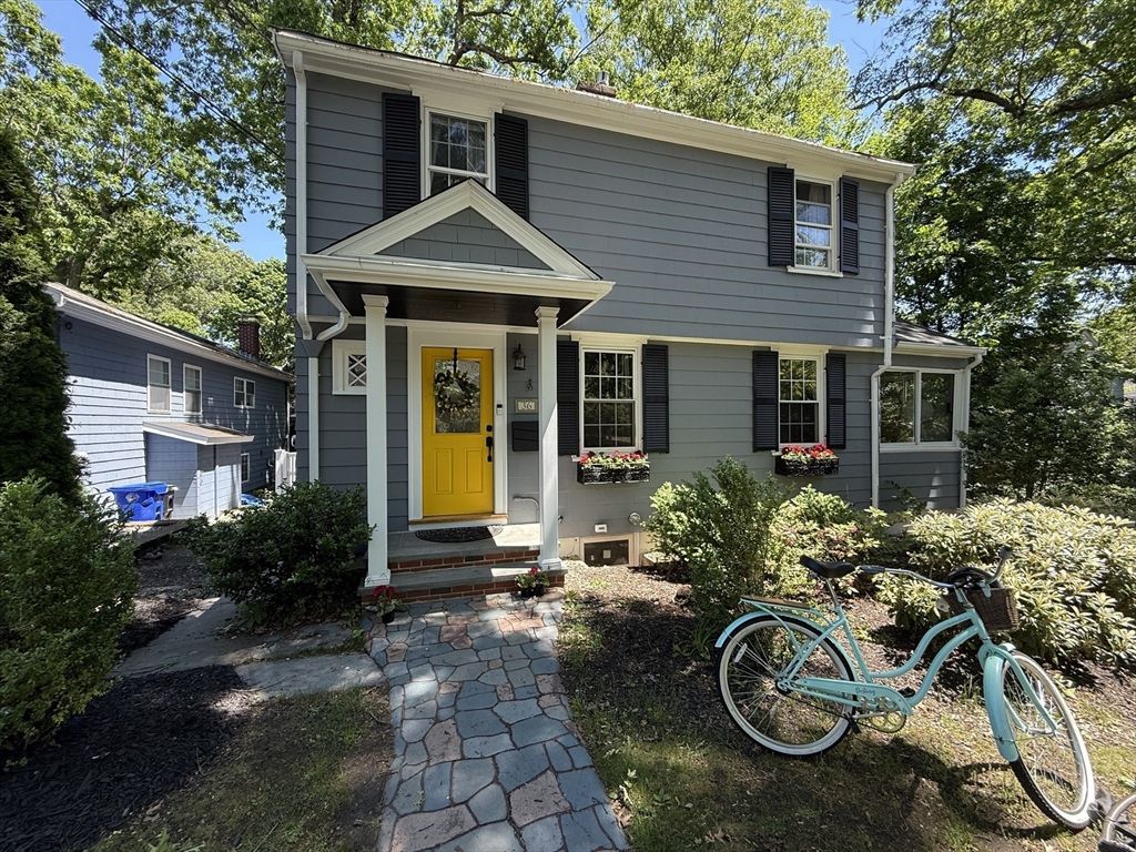 36 Risley Rd 36, Brookline, MA 02467