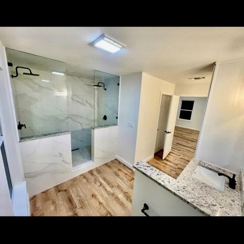 1127 Greenhill DR, Canyon Lake, TX 78133
