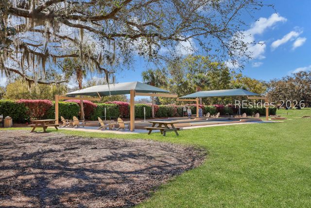 114 Toppin Dr, Hilton Head Island, SC 29926