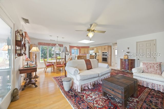 114 Toppin Dr, Hilton Head Island, SC 29926
