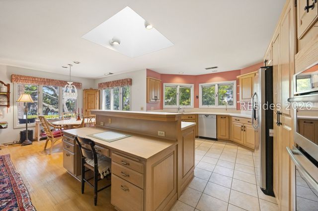 114 Toppin Dr, Hilton Head Island, SC 29926