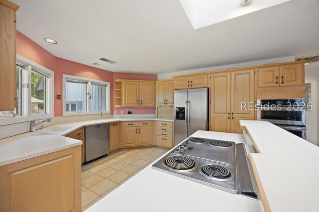 114 Toppin Dr, Hilton Head Island, SC 29926