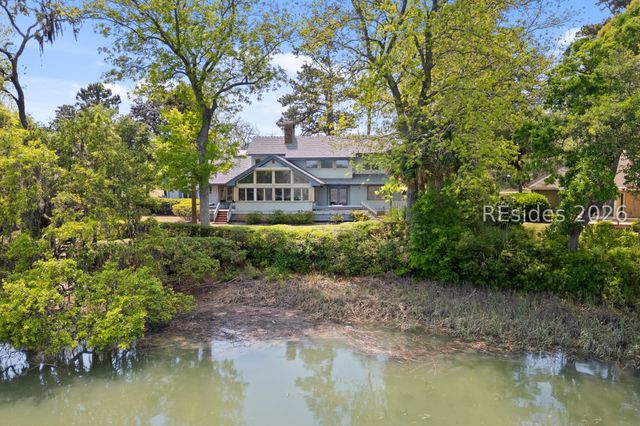 114 Toppin Dr, Hilton Head Island, SC 29926