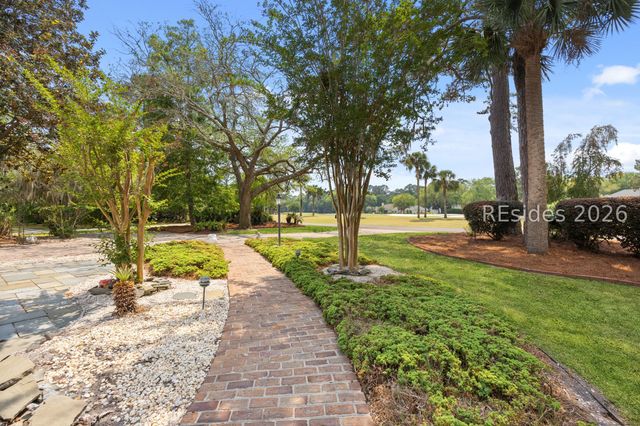 114 Toppin Dr, Hilton Head Island, SC 29926