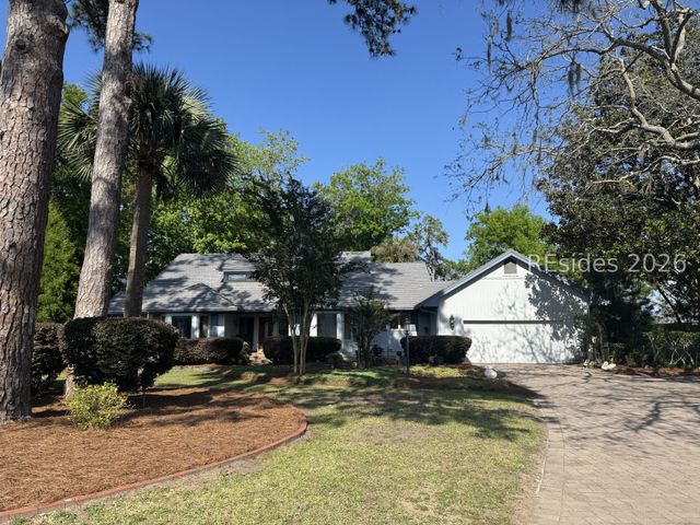 114 Toppin Dr, Hilton Head Island, SC 29926