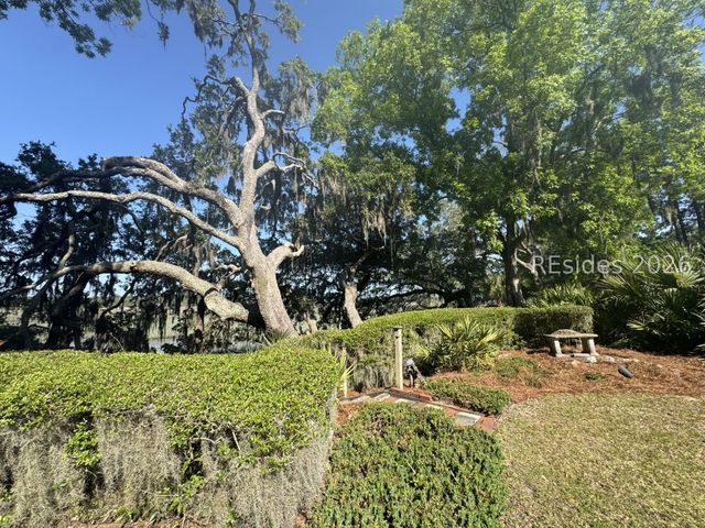 114 Toppin Dr, Hilton Head Island, SC 29926