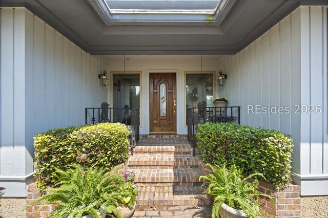114 Toppin Dr, Hilton Head Island, SC 29926