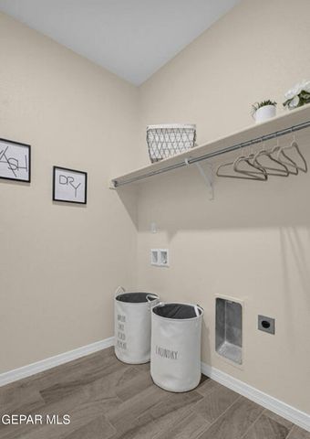 6955 Levee Circle, El Paso, TX 79932