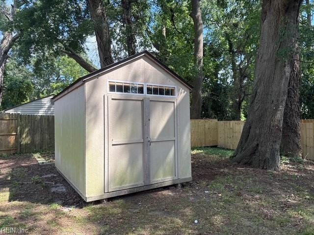 2017 Athens CT, Chesapeake, VA 23323