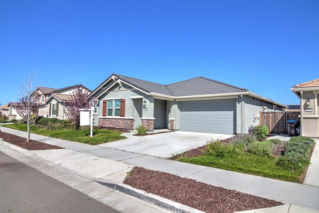 469 Central Pacific St, Lathrop, CA 95330