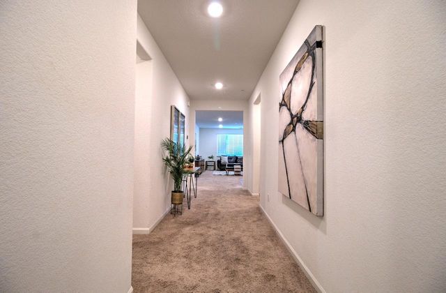 469 Central Pacific St, Lathrop, CA 95330