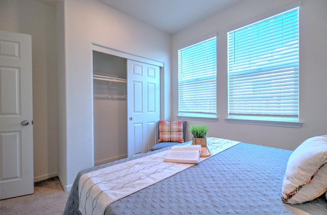 469 Central Pacific St, Lathrop, CA 95330