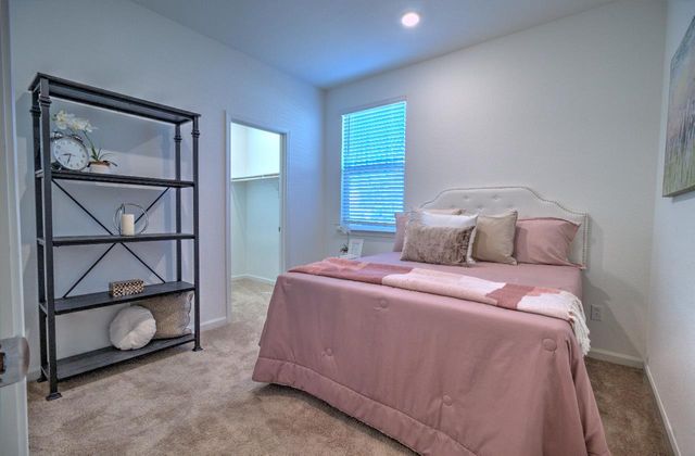 469 Central Pacific St, Lathrop, CA 95330