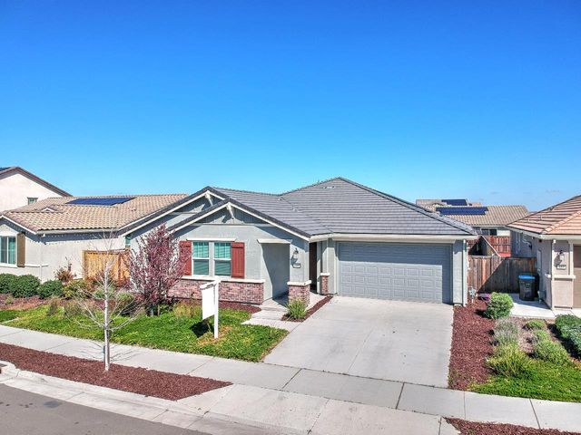 469 Central Pacific St, Lathrop, CA 95330