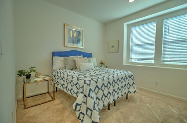 469 Central Pacific St, Lathrop, CA 95330