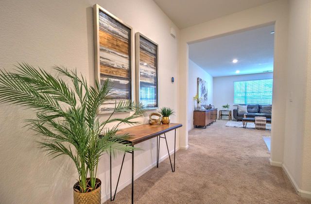 469 Central Pacific St, Lathrop, CA 95330