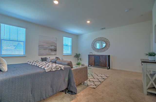 469 Central Pacific St, Lathrop, CA 95330