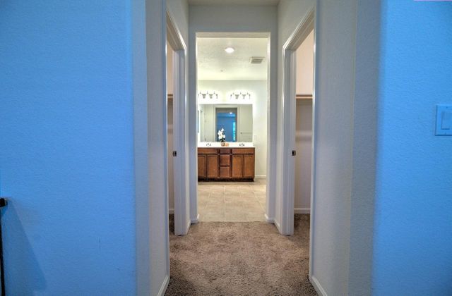 469 Central Pacific St, Lathrop, CA 95330