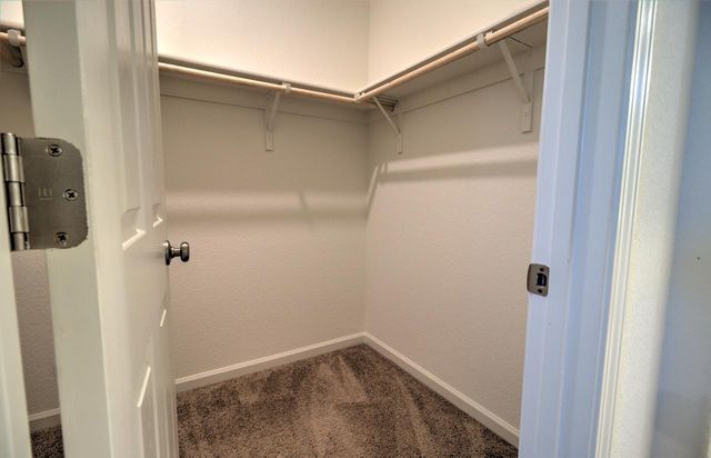 469 Central Pacific St, Lathrop, CA 95330