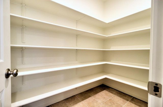 469 Central Pacific St, Lathrop, CA 95330