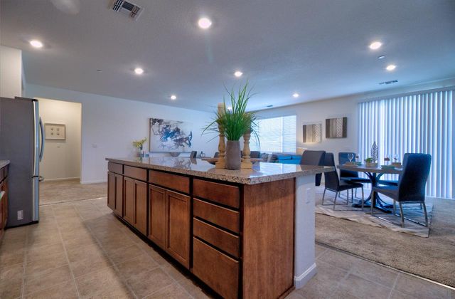 469 Central Pacific St, Lathrop, CA 95330