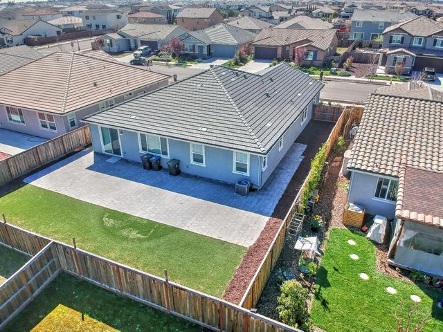 469 Central Pacific St, Lathrop, CA 95330