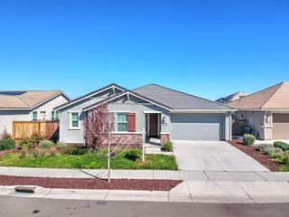 469 Central Pacific St, Lathrop, CA 95330